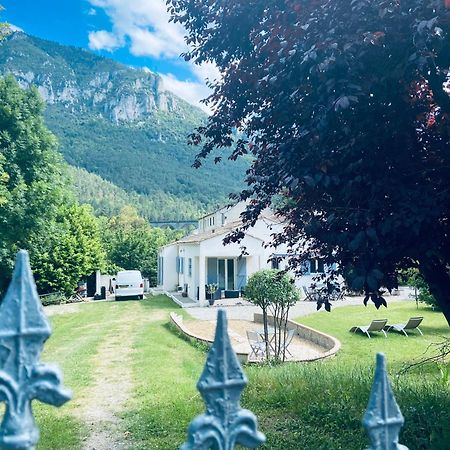 Private Riverside Villa With Breathtaking Views Axat Zewnętrze zdjęcie